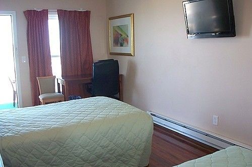 Desert Palm Motel 2*