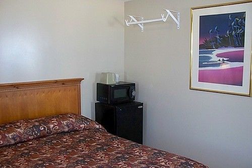 Desert Palm Motel